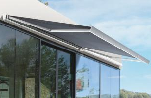Store banne avec coffre